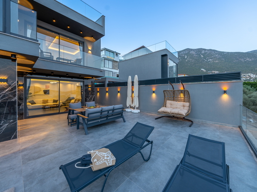  gece  -  Kasım
  | Kalkan’da 8 Kişilik Lüks Villa, Özel Isıtmalı Havuz ve Merkezi Konum